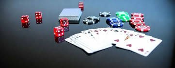 Filipino player reviewing live betting odds on taya333 mobile interface